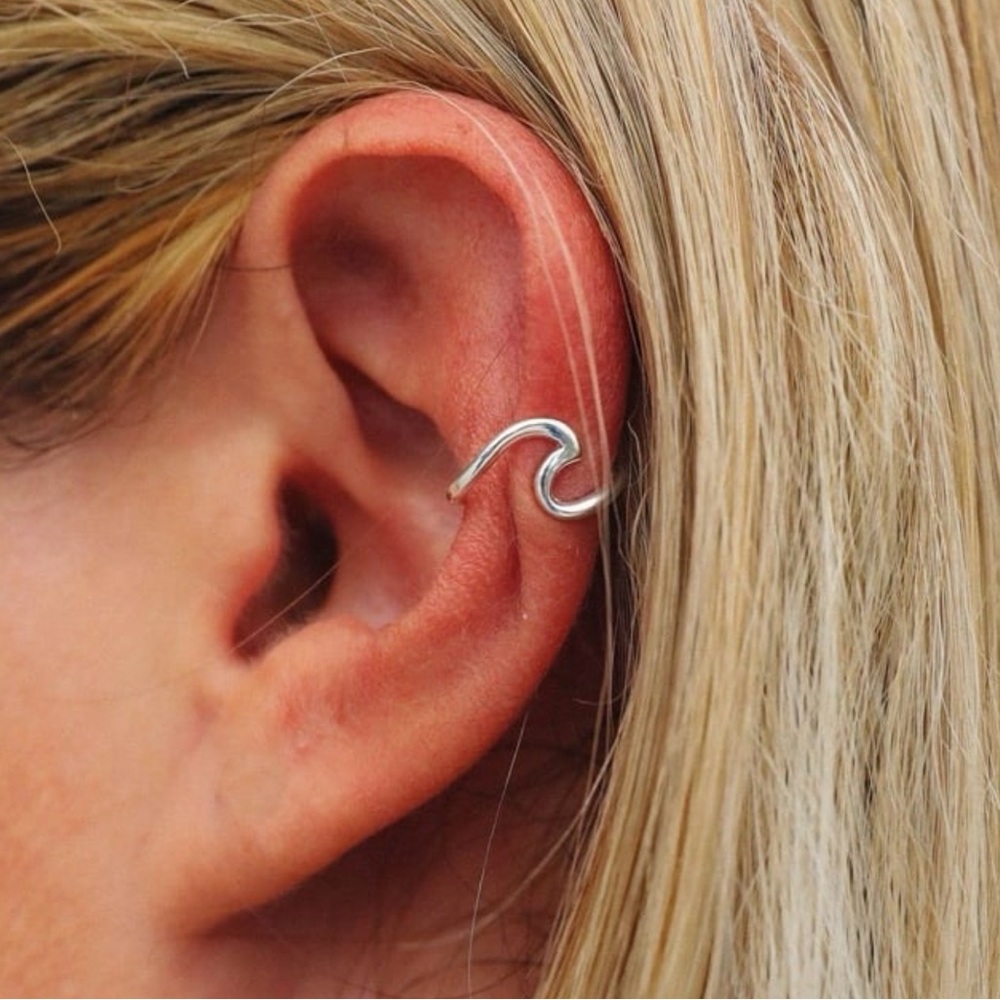 PURA VIDA Ear Cuff  .925 Sterling Silver Wave NEW! Highly Wanted! Rare